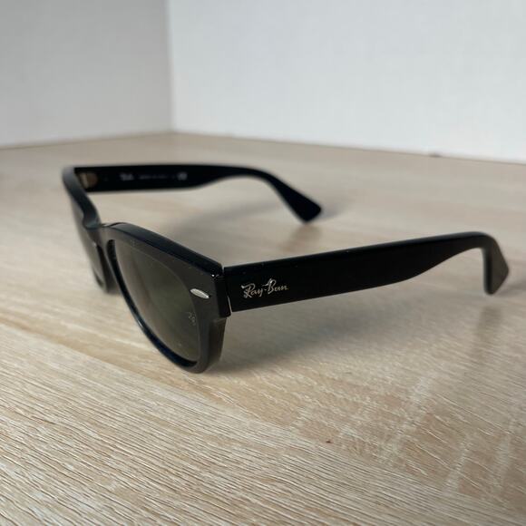 Ray-Ban RB4169 Laramie 601 Sunglasses READ Black Frames Made in Italy RARE! - Picture 3 of 15